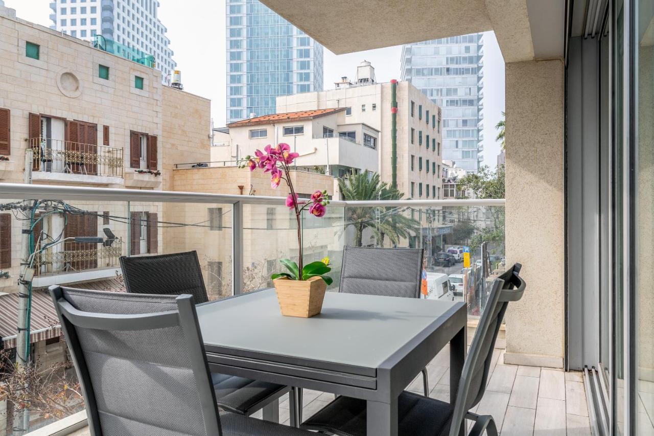 Amazing 3Bedrooms 2 Baths Balcony And Parking Prv Tel Aviv Bagian luar foto